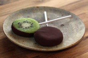 Dark Chocolate Frozen Kiwi Pops